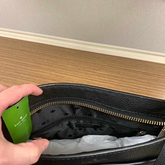 Kate Spade crossbody ♠️ - Picture 3 of 6